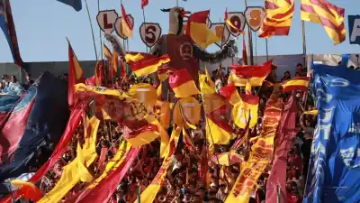 El homenaje al Indio Solari que robó el show en el primer Finde Estudiantil de la FNE 2026