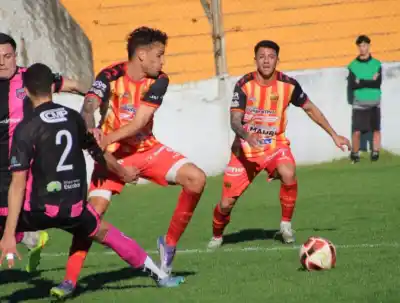 La noche soñada de Boca Unidos: goleó a Escobar y gritó por primera vez en la reválida
