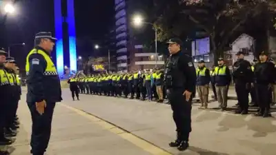 Despliegue policial en la madrugada: 100 efectivos y 50 móviles en las calles de la capital