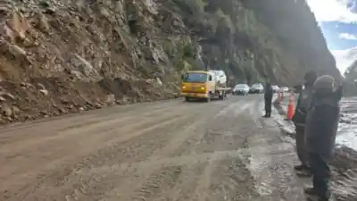 Tras el derrumbe en la Ruta 40, habilitaron el paso a San Martín de los Andes: los detalles del operativo