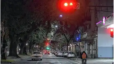 Santa Fe estrena semáforos con inteligencia artificial: cómo cambiarán el tránsito