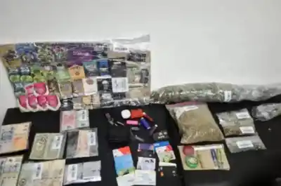 Cayeron en un allanamiento por venta de cannabis y lo que hallaron en la casa sorprendió a todos