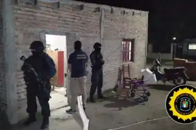 Allanamiento en Santa Elena: encontraron 94 dosis de cocaína y detuvieron a una mujer