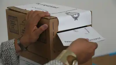 Elecciones en Santiago: casi 600 mil personas definen este domingo el futuro de 25 municipios