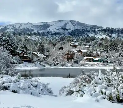 El paraíso invernal que esconde Neuquén: nieve, lagos y una experiencia única