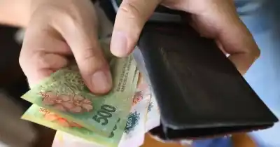 El cuello de botella que impide que la recuperación llegue al bolsillo de las familias