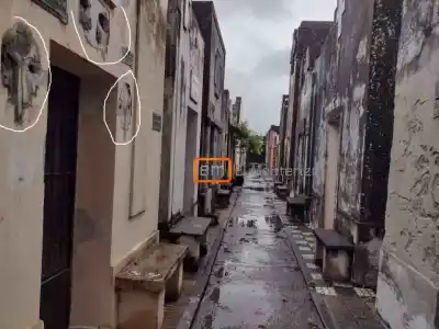 Vecinos denuncian más robos de placas de bronce en los Cementerios de Monteros