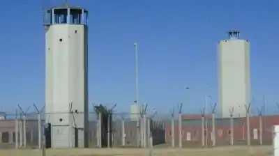 La guardiacárcel que confesó por WhatsApp: "Les pegué un puñete, amiga"