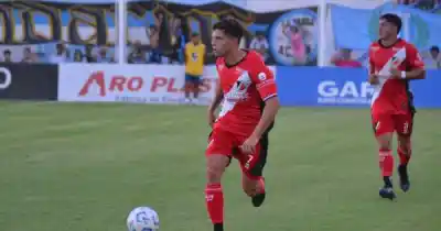 El Cruzado busca renacer ante el Bohemio: las bajas que complican a Echeverría
