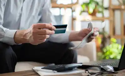 El 24% del salario se va en deudas: la alarmante radiografía del endeudamiento familiar en Tucumán