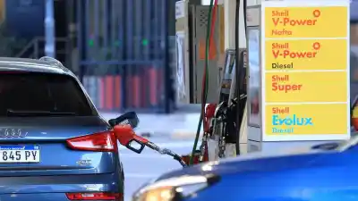 Nafta en CABA y PBA: los precios que rigen hoy para cada petrolera