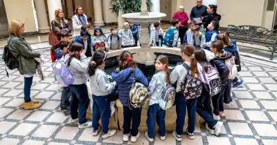 El Palacio de los Leones abrió sus puertas a más de 1.300 personas: el dato que pocos conocen