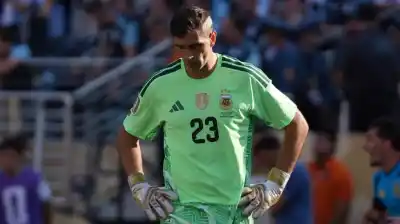 La Juve se baja: el motivo oculto que enfrió el pase de Dibu Martínez a Italia