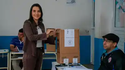 Votó la ministra de Educación y lanzó un mensaje que los jóvenes no pueden ignorar