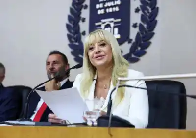 Chahla lanzó una declaración impactante en la apertura del Concejo: “No vine a ocupar una silla”