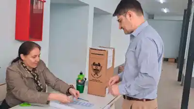 El mensaje de Alejandro Parnas tras votar en el Colegio José Ingenieros
