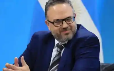 El crudo de Malvinas que complica la soberanía y la crítica de Kulfas al Gobierno