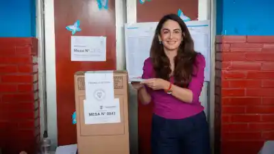 Victoria Torres votó en La Banda y lanzó un contundente mensaje a los vecinos