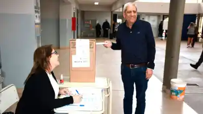 El mensaje de Neder tras votar: el rol clave de los municipios y la unidad como motor