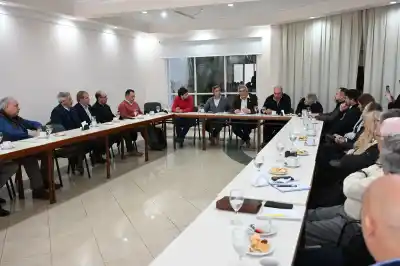 Ministro de Kicillof desembarcó en Santa Fe y dejó una advertencia sobre el modelo económico