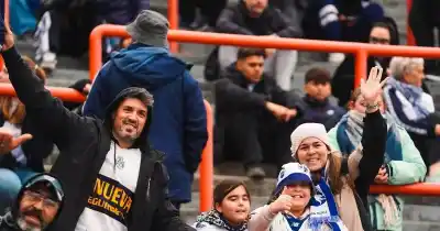 La marea Tripera que tiñó Mar del Plata: así vivieron los hinchas del Lobo la previa ante Aldosivi