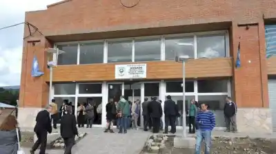 Le cortaron el fútbol por deudor: la insólita sanción que aplicó la Justicia a un padre en Río Negro