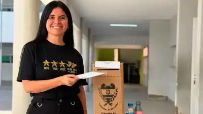Gabriela Ortiz votó y dejó un mensaje contundente sobre el futuro de la ciudad