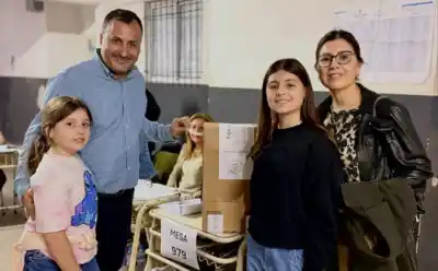 Votó acompañado de su familia y reveló cómo vivió la jornada electoral
