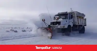 Nieve en Santa Cruz: el operativo que mantiene abiertas la Ruta 40 y la Ruta 3