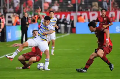 Newell's mostró dos caras, igualó 2-2 con Boca y estiró su invicto en el Coloso