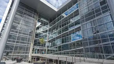 El Poder Judicial ya empezó a mudarse: ¿qué oficinas funcionan en el nuevo edificio de Tribunales?