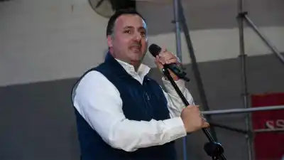 El festejo que une a La Banda: Chueco Blanco agradeció a los vecinos tras el contundente triunfo del Frente Cívico