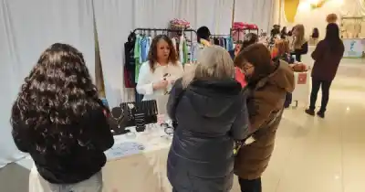 Más de 30 emprendedores locales se lucieron en la Feria del Atlántico: precios accesibles y una visita que sorprendió