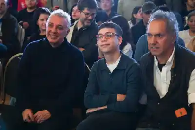 Ajedrez de élite en Tigre: el Intendente Zamora y Daniel Scioli acompañaron a Faustino Oro