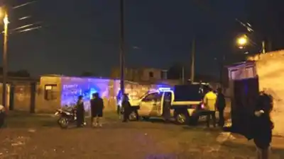 Un menor baleado en una pelea entre bandas fue trasladado en código rojo al San Bernardo