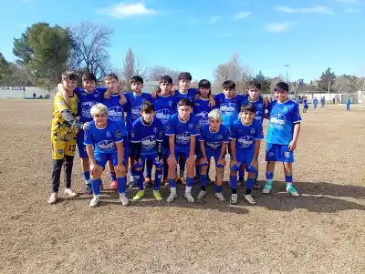 El club de barrio que desafía a los grandes de La Pampa: lidera dos categorías y pelea otra