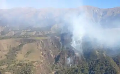 El fuego en Tiraxi Chico fue contenido: los detalles del operativo que evitó una tragedia