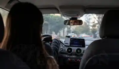 Un médico usaba Uber para acosar y encerrar a sus pasajeras: cayó en Paraná