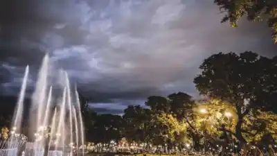Cambiaron los horarios de las Aguas Danzantes: cómo disfrutar del show en agosto