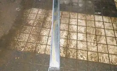 Corría con un objeto de 5 metros y la Policía lo detuvo en el acto