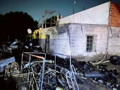 Fuego en una vivienda de calle Europa: el operativo que evitó una tragedia