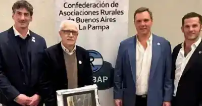 Un dirigente de Bahía Blanca hizo historia en Carbap: el premio que nadie de la ciudad había logrado