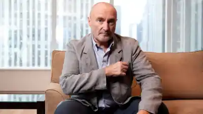 La noche en que Phil Collins tocó el fondo: su familia fue a despedirse y él no lo recuerda
