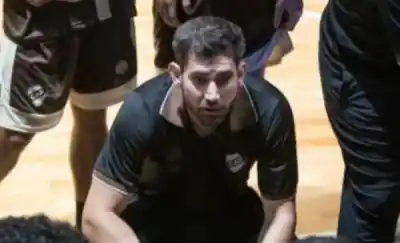 El DT de Puerto Madryn que busca llevar a Argentina a lo más alto del básquet femenino