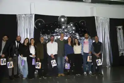 Emoción en Bariloche: 24 adultos recibieron su diploma y cumplieron la materia pendiente