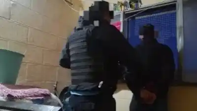 Escándalo familiar en Chubut: el insólito hallazgo que hizo la Policía al llegar a la casa