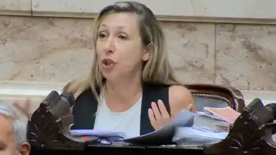 Bregman responde a Milei tras el apodo “Chilindrina troska”: la dura acusación que dejó al descubierto