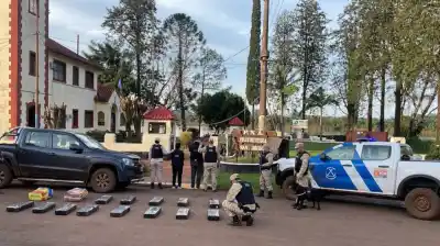 Intentaron escapar con más de 236 kilos de droga y la Prefectura los atrapó en la costa
