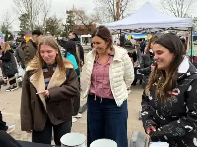Un encuentro que reunió a 300 jóvenes en Plottier y dejó una reflexión que nadie esperaba