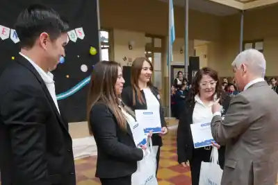 El emotivo reconocimiento a las tres directoras que conquistaron su cargo por concurso en San Luis
